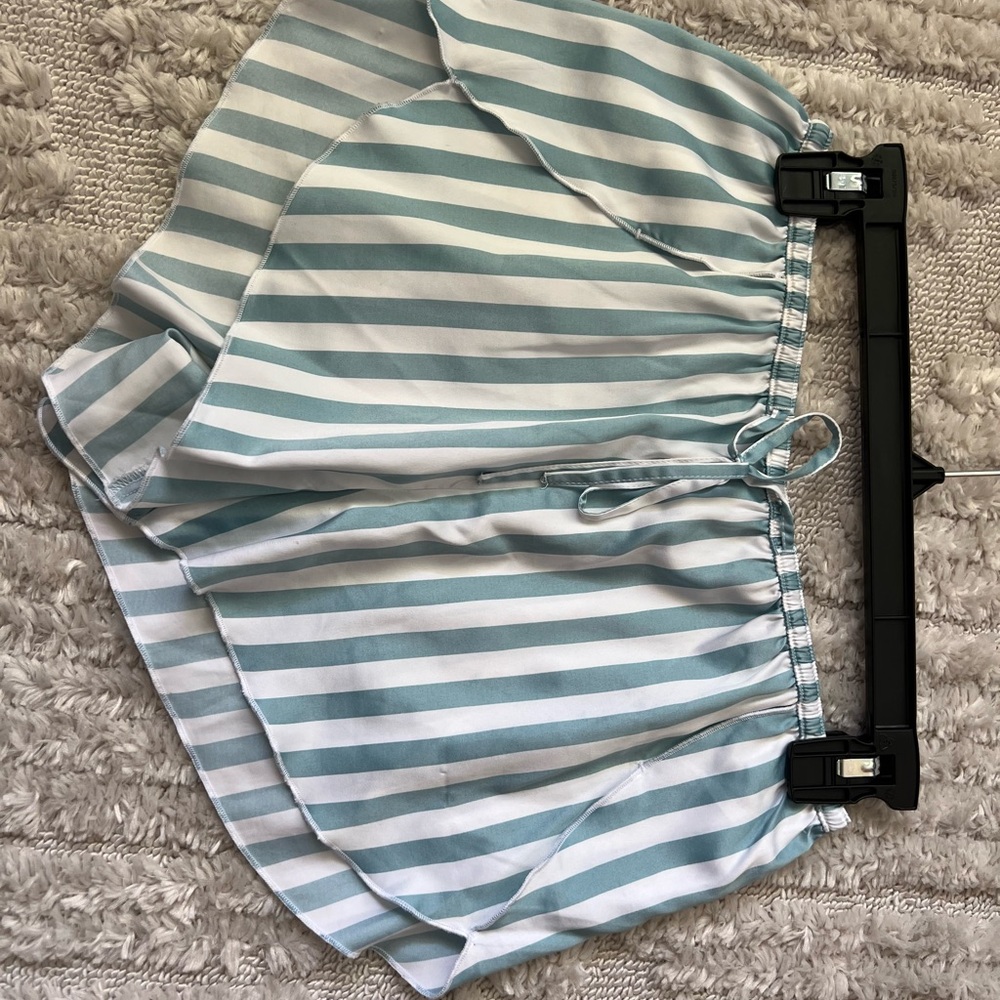 Gilly Hicks, Silk Shorts - Picture 6 of 6